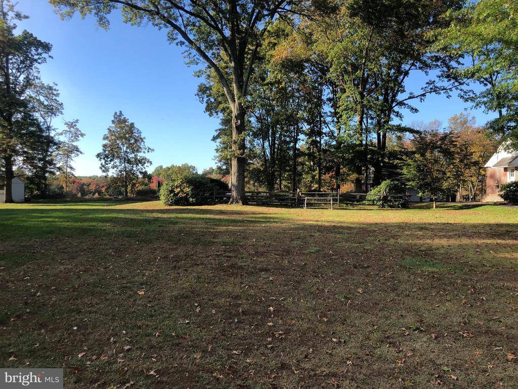 N RIDGE RD, Perkasie, PA 18944