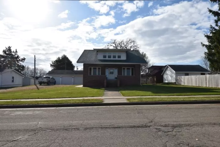 Dodgeville, WI 53533,217 E Walnut St