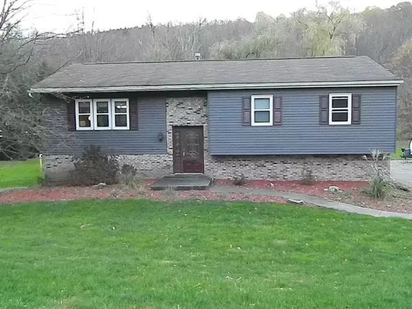 242 Beaver Run Rd, Apollo, PA 15613