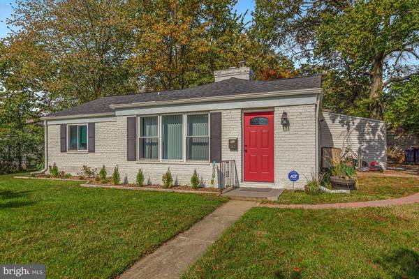 2012 RUATAN ST, Hyattsville, MD 20783