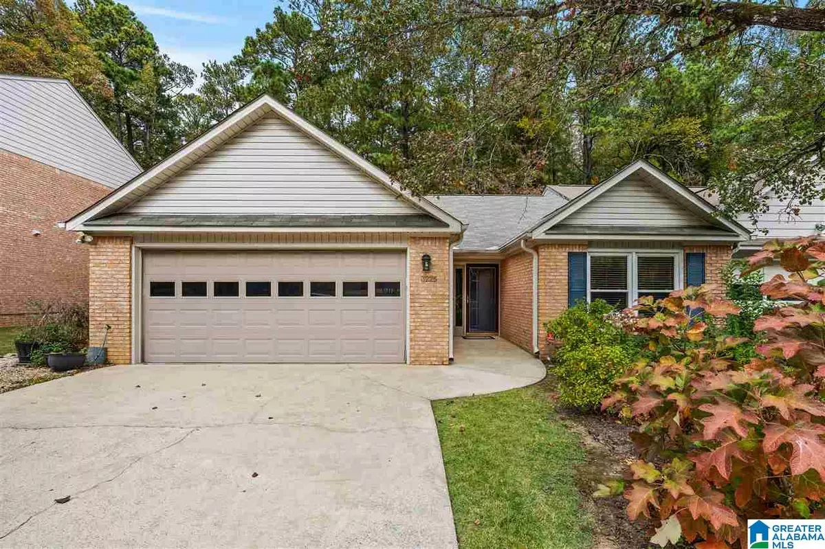 Birmingham, AL 35216,3225 WISTERIA CIR