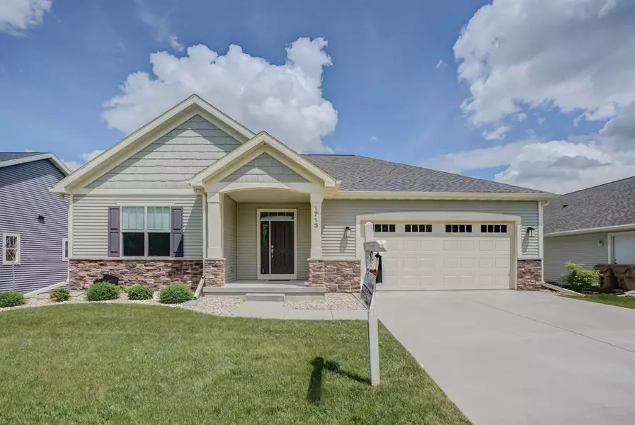 1713 SOUTHERN RIDGE TR, Madison, WI 53719