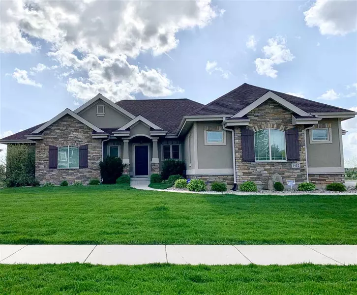 1452 Blue Ridge Tr, Waunakee, WI 53597