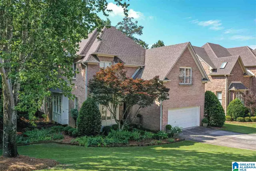 2537 RIVER TRACE CIR, Vestavia Hills, AL 35243