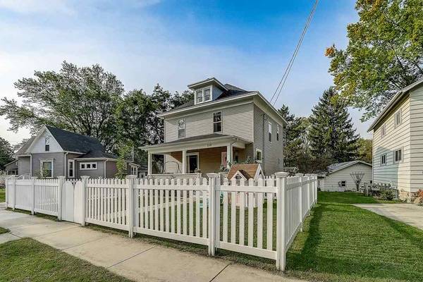 208 Stoughton Rd, Edgerton, WI 53534