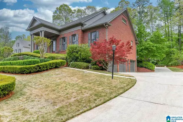 Hoover, AL 35244,925 SPYGLASS CIR