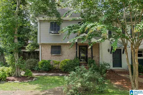 3243 OVERTON MANOR DR, Vestavia Hills, AL 35243