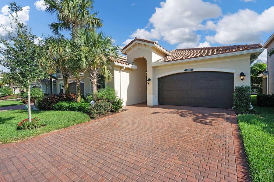 8081 Fire Opal LN, Delray Beach, FL 33446