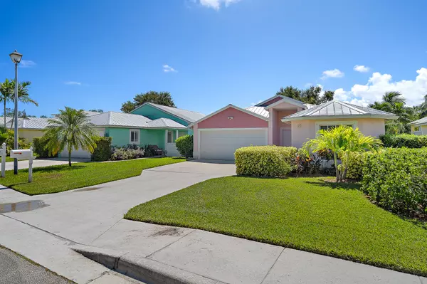 104 Old Jupiter Beach RD, Jupiter, FL 33477