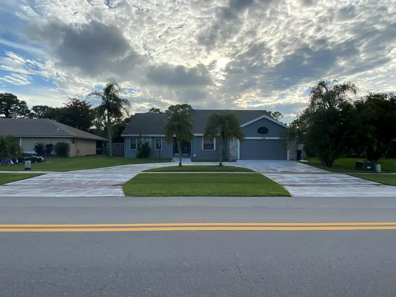 246 Ponce De Leon ST, Royal Palm Beach, FL 33411