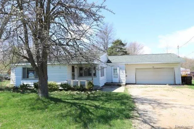 1016 S LINE ST, Chesaning, MI 48616