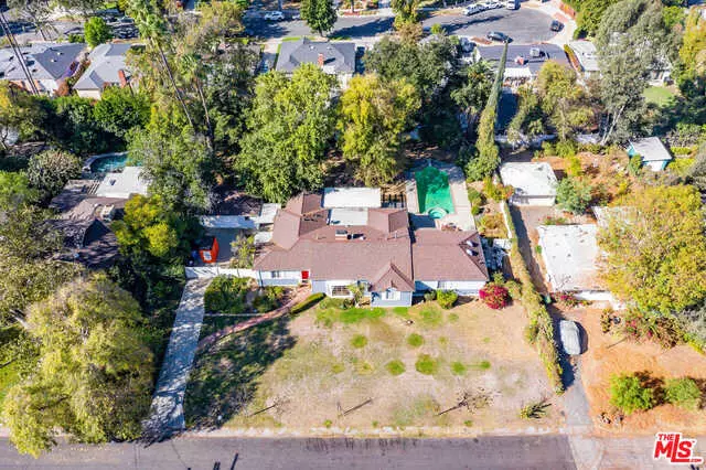 5815 Matilija Ave, Valley Glen, CA 91401