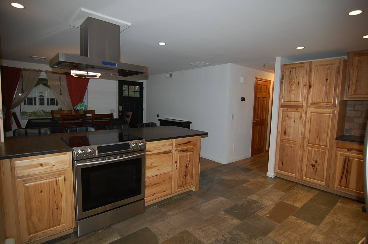 Merrimack, NH 03054,21 Pinewood DR