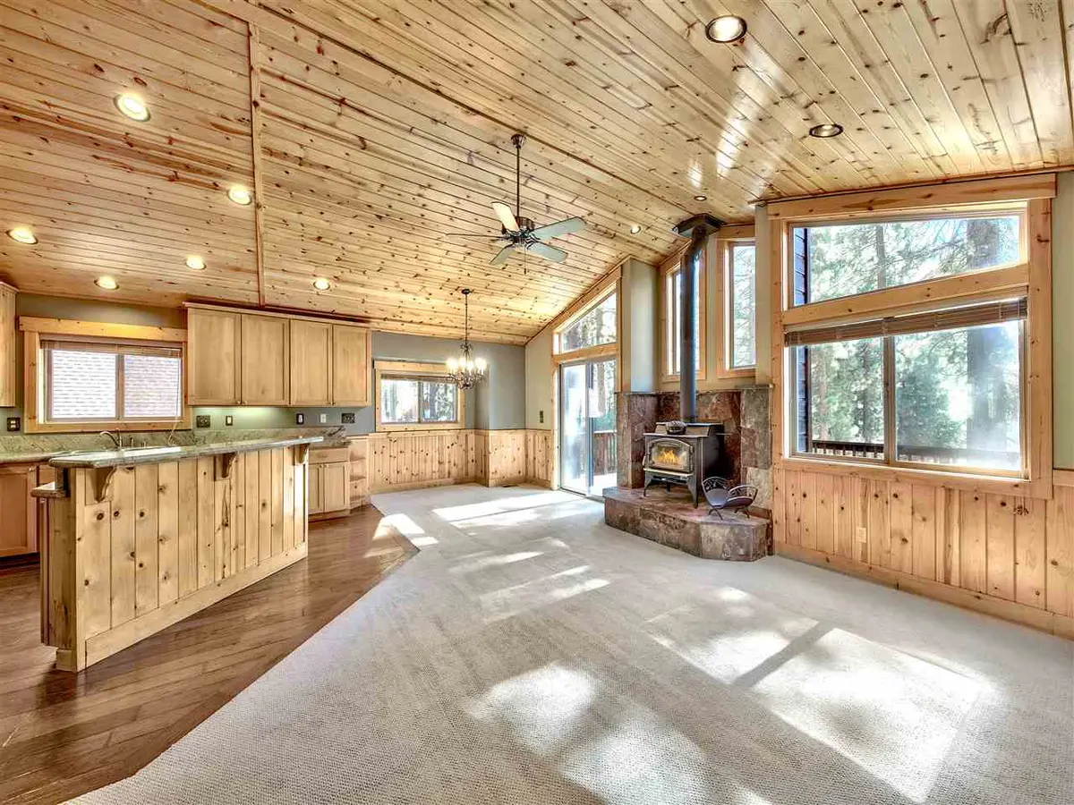 Truckee, CA 96161,12819 Palisade Street