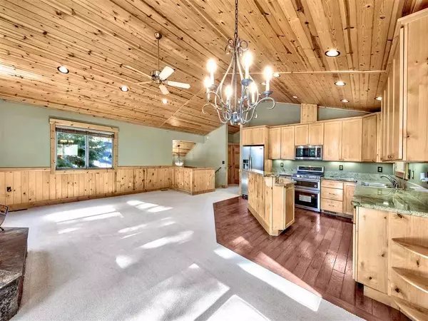 Truckee, CA 96161,12819 Palisade Street