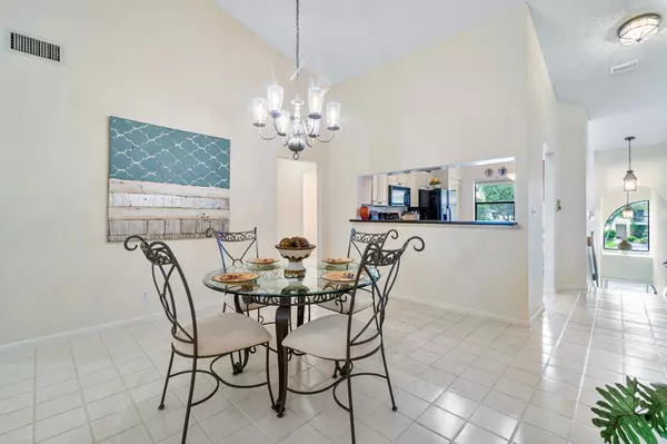 Delray Beach, FL 33484,16769 Oak Hill TRL 722