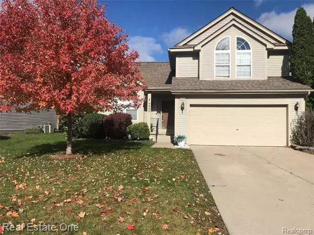 6890 FOX LN, Waterford, MI 48327