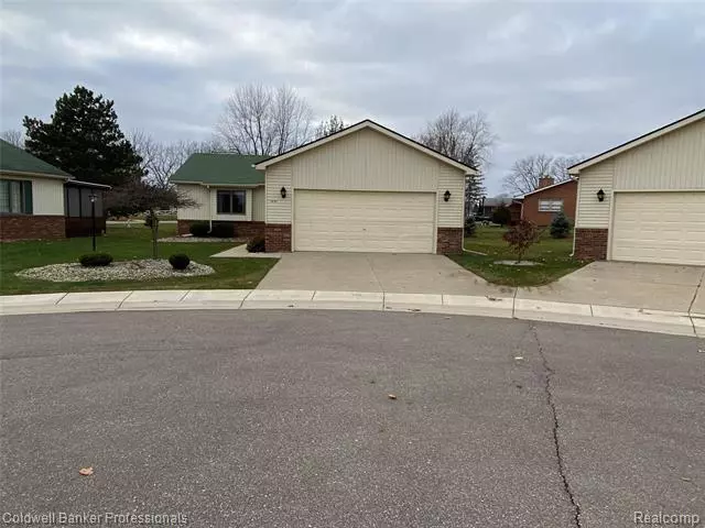 1441 GRANT CRT, Lapeer, MI 48446