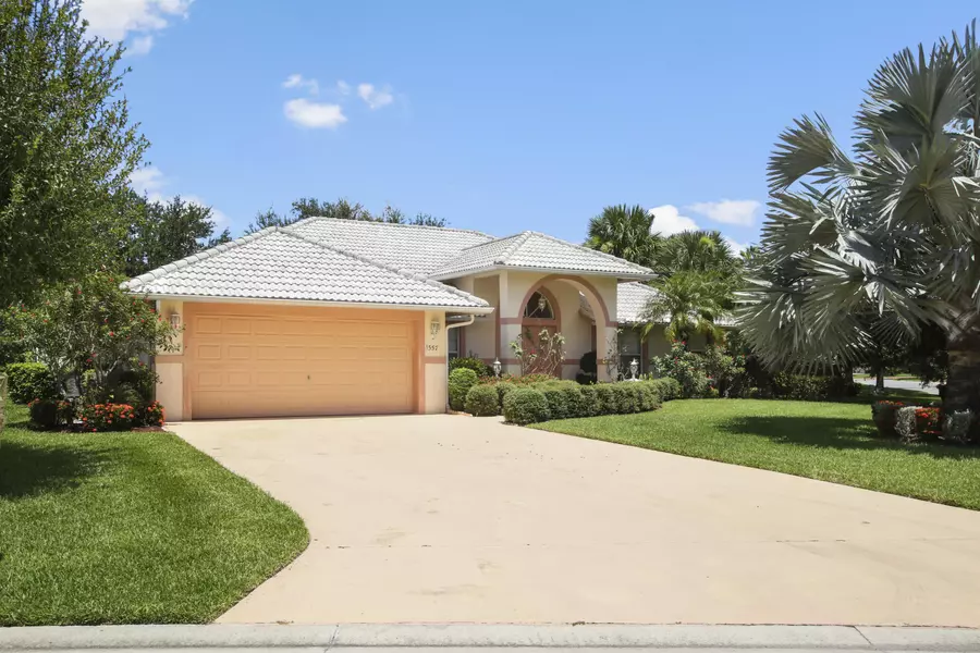 1557 SW Mockingbird CIR, Port Saint Lucie, FL 34986