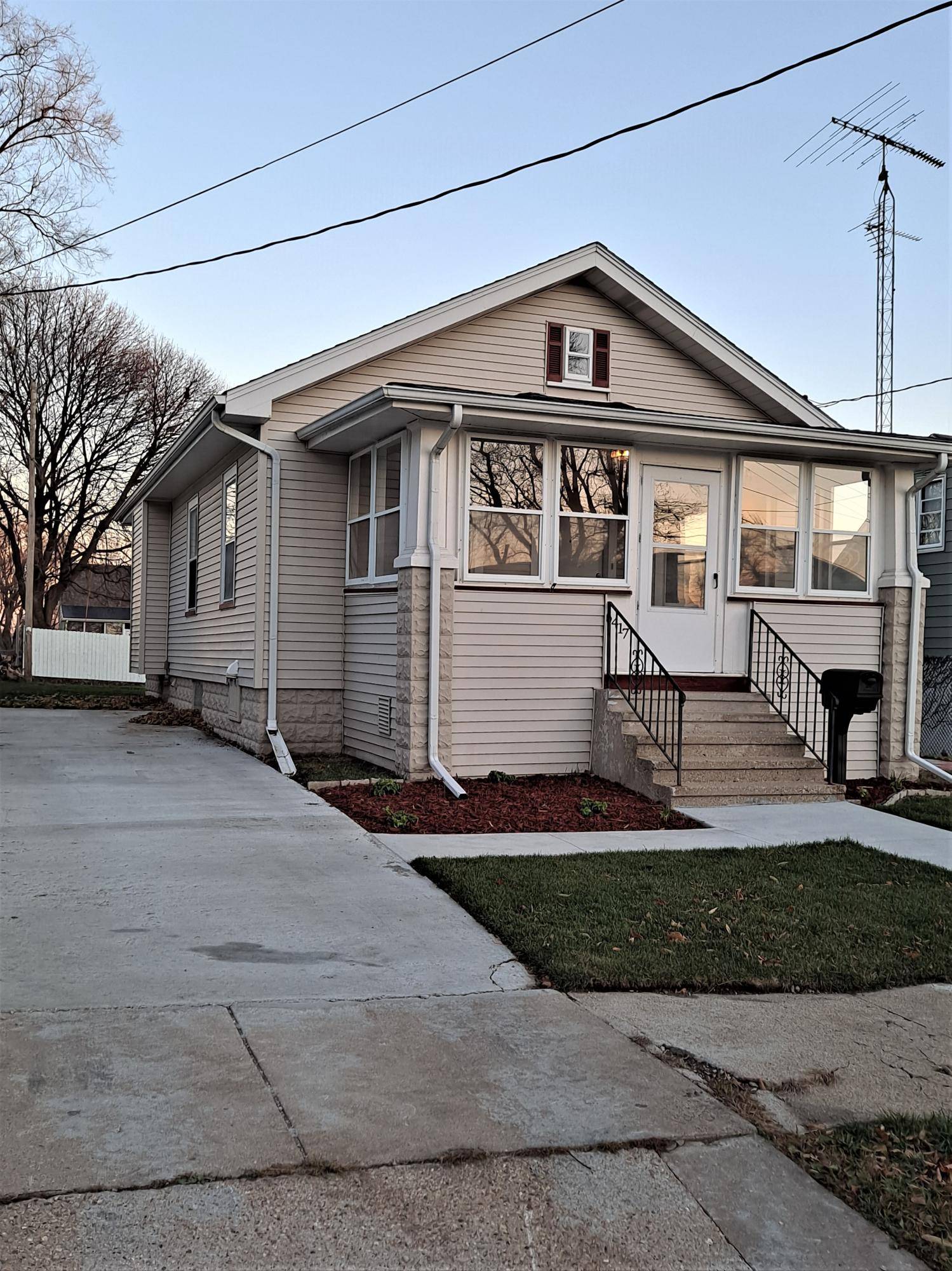 6417 38th Ave, Kenosha, WI 53142