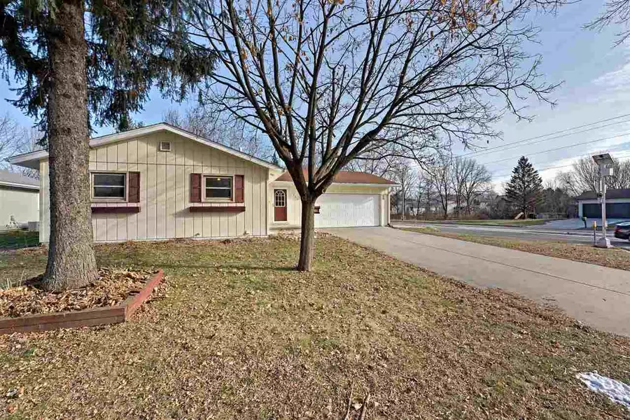 1721 Droster Rd, Madison, WI 53716