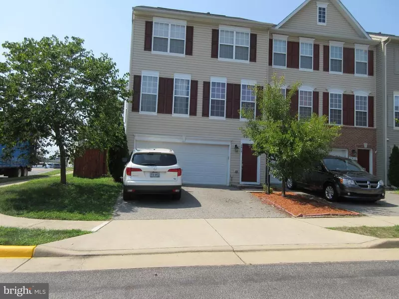 2415 BATTERY HILL CIR, Woodbridge, VA 22191