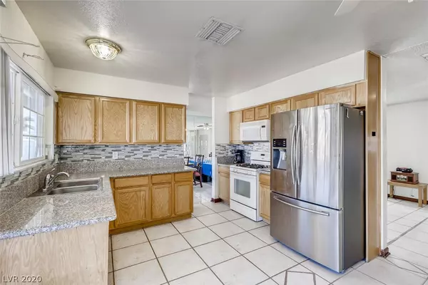 Las Vegas, NV 89119,5231 Barbara Way