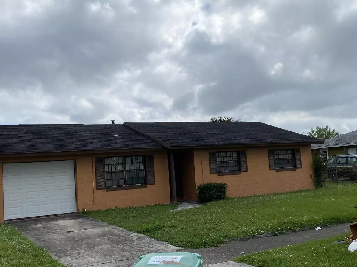 Fort Pierce, FL 34946,2604 Walker DR