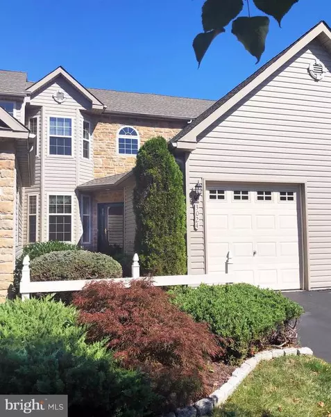 3024 VILLAGE DR, Center Valley, PA 18034