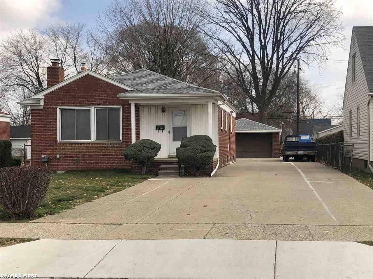 27380 Barkman,  Roseville,  MI 48066