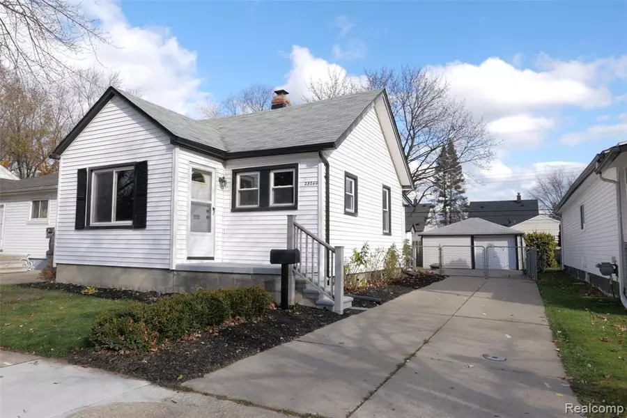 28066 MAPLE Street, Roseville, MI 48066