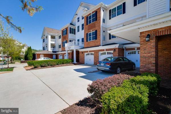 15241 ROYAL CREST DR #204, Haymarket, VA 20169