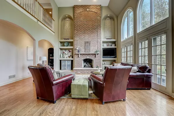 Mequon, WI 53092,10610 N Wood Crest Ct