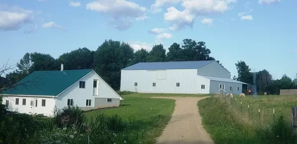 17735 High Point Rd, Viola, WI 54664