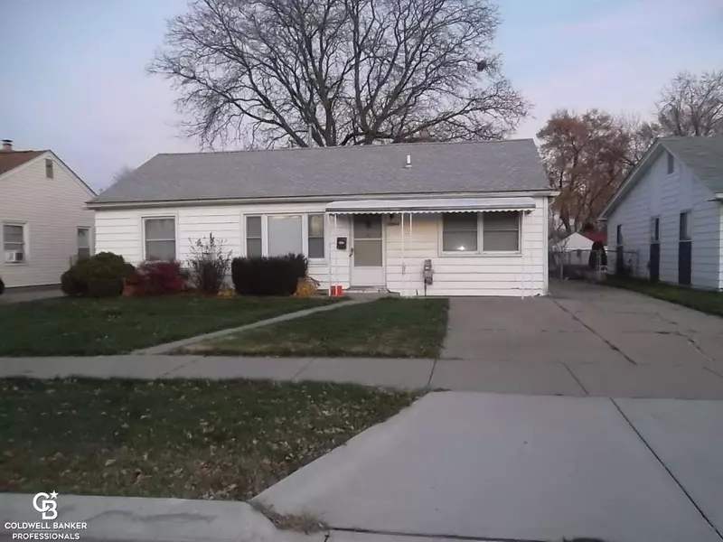 26044 Waldorf, Roseville, MI 48066