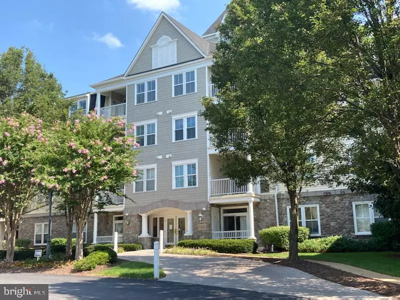 2500 WATERSIDE DR #206, Frederick, MD 21701