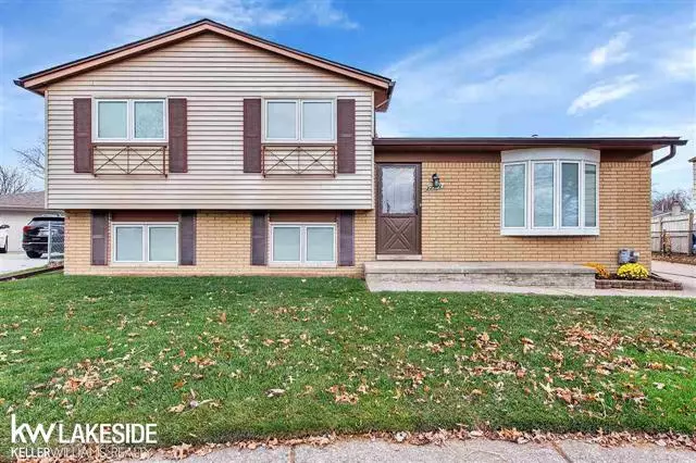 32372 BRISTOL, Fraser, MI 48026