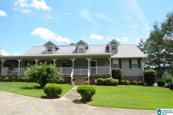 895 PARADISE CIR, Pell City, AL 35125