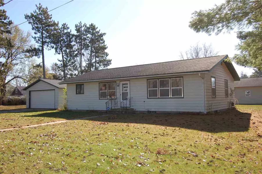 227 W Pine St, Muscoda, WI 53573