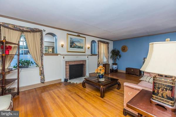 Drexel Hill, PA 19026,913 COLLENBROOK AVE