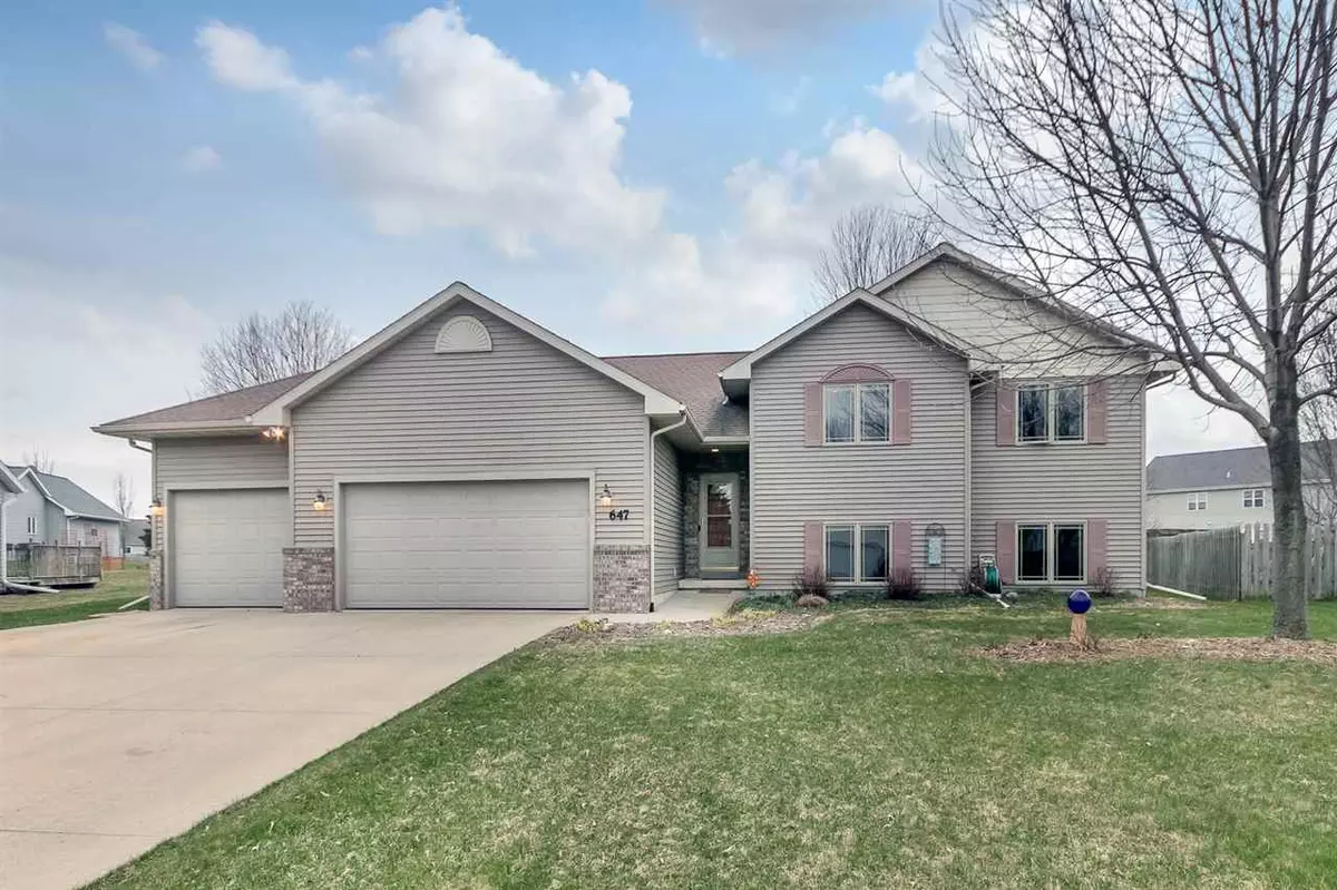 Sun Prairie, WI 53590,647 Grandview Dr