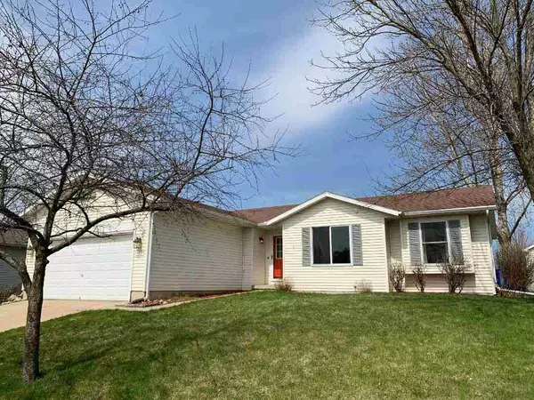 1294 St Albert the Great Dr, Sun Prairie, WI 53590