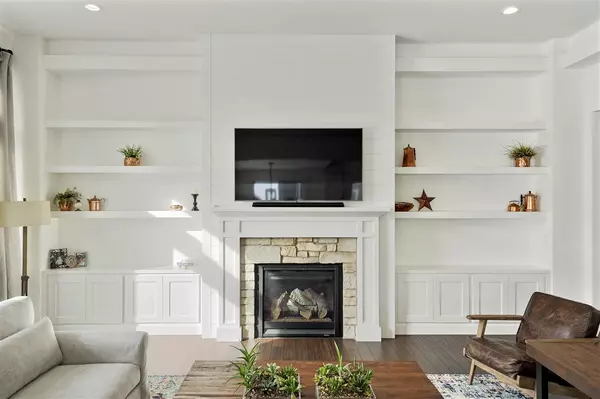 Sun Prairie, WI 53590,2215 Lonnie Ln