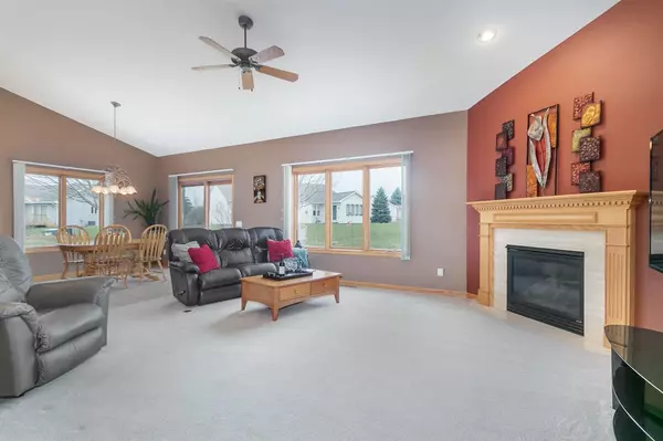 Sun Prairie, WI 53590,647 Grandview Dr