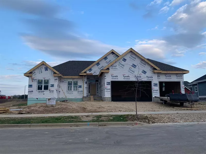 6256 Fountainhead Cir, Deforest, WI 53532