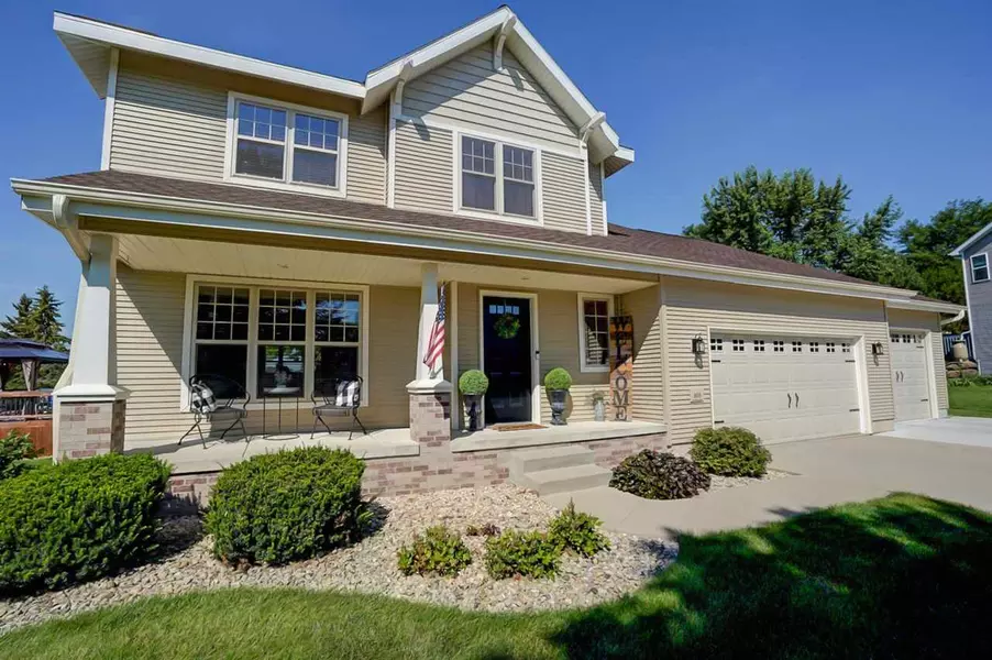 809 Sunnybrook Dr, Deforest, WI 53532