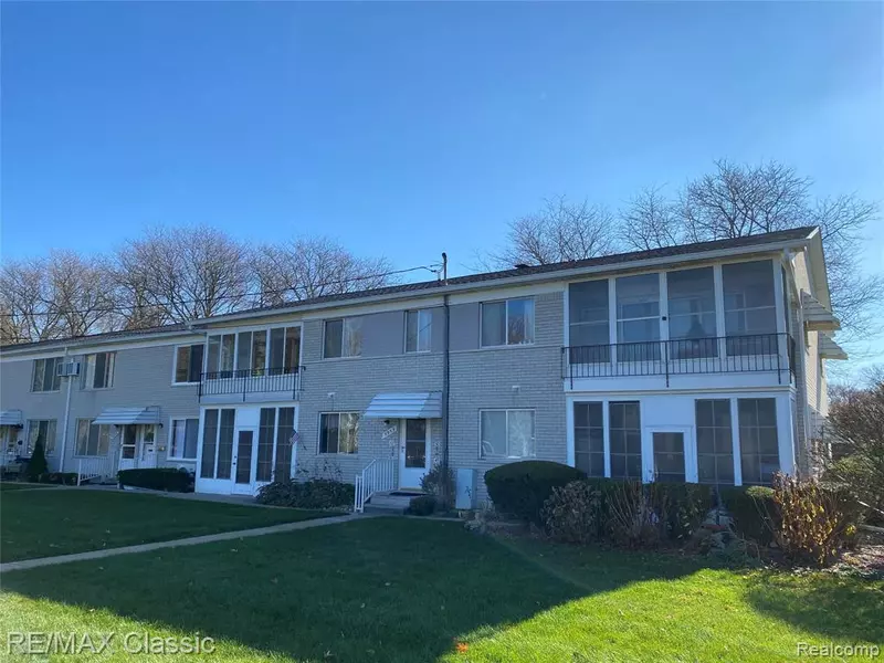 5959 ALAN, BUILDING 4, UNIT 51 DR, Brighton, MI 48116-8352