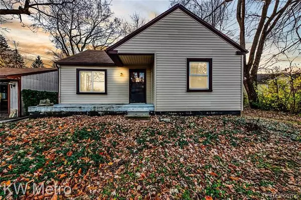 283 W SQUARE LAKE RD, Troy, MI 48098