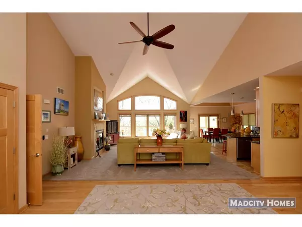 Mcfarland, WI 53558,4701 GRANDVIEW CT