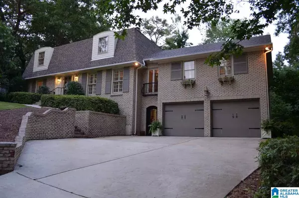 3421 COUNTRY BROOK LN, Vestavia Hills, AL 35243